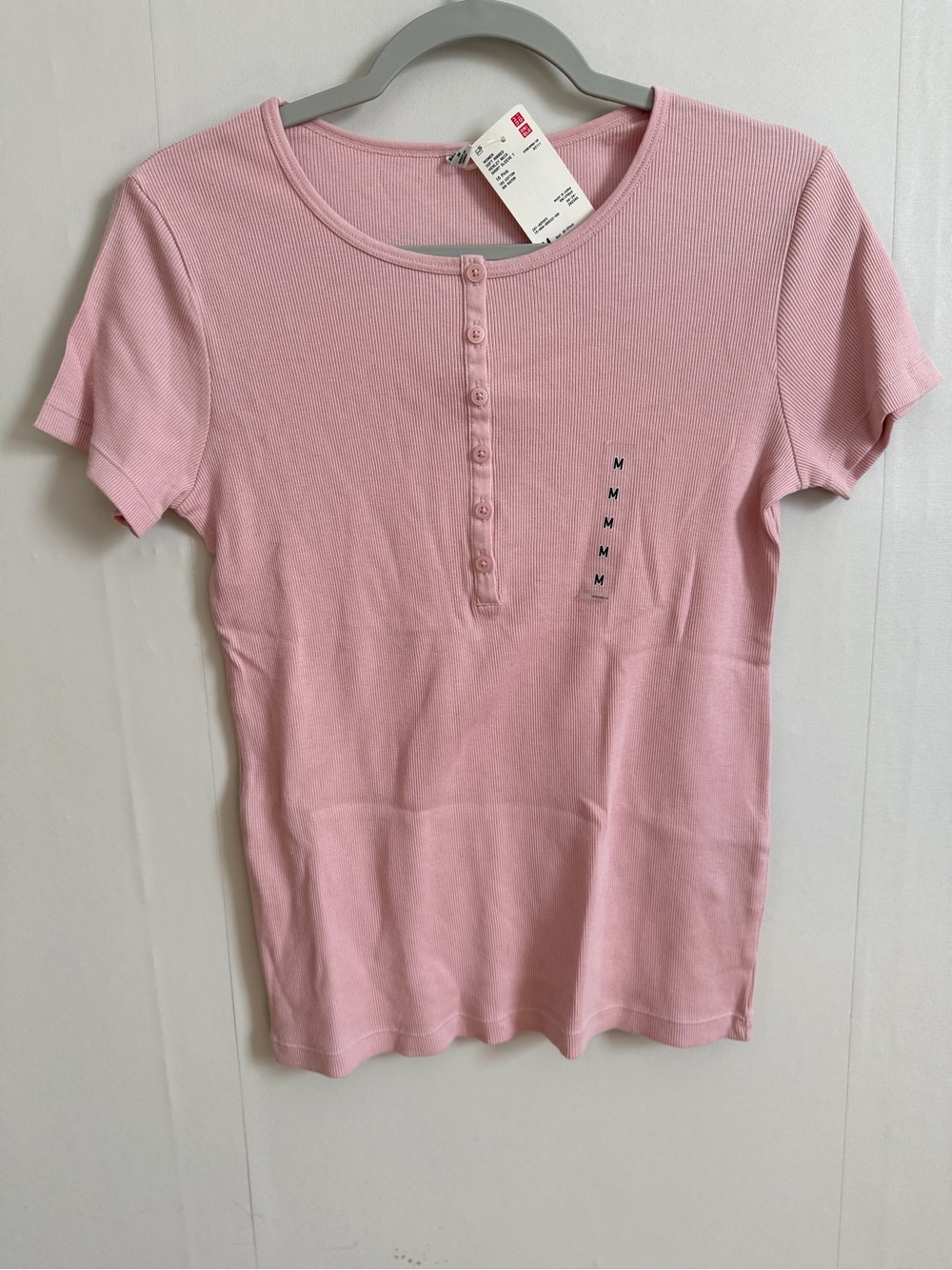 Uniqlo Ribbed Henley short sleeve tee
